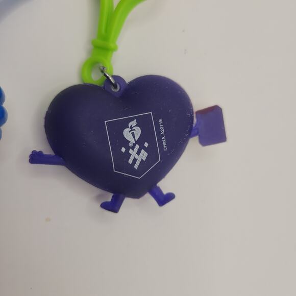 2023 Kids Heart Challenge 5 Keychains Lot Wristband American Heart Association - Picture 6 of 7